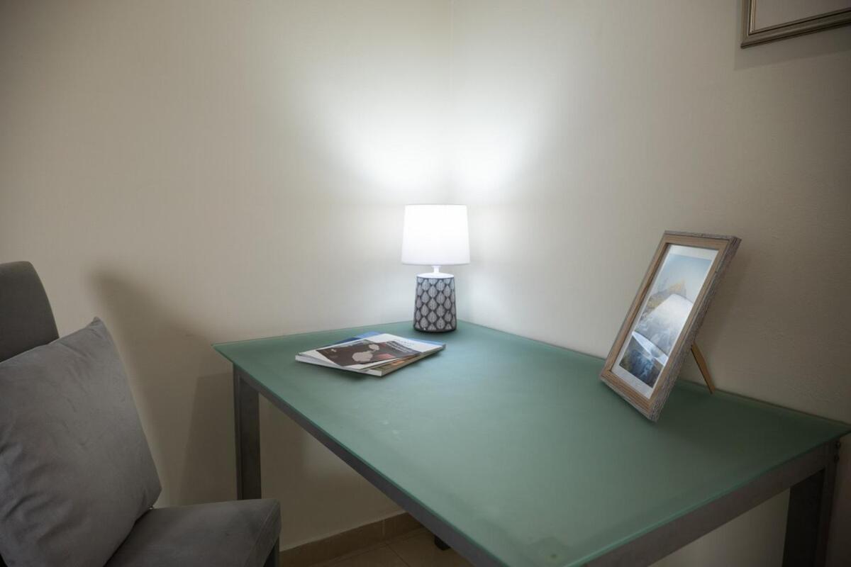 Golden Harbour - 2 Bedrooms, 2 Bathrooms 그지라 외부 사진