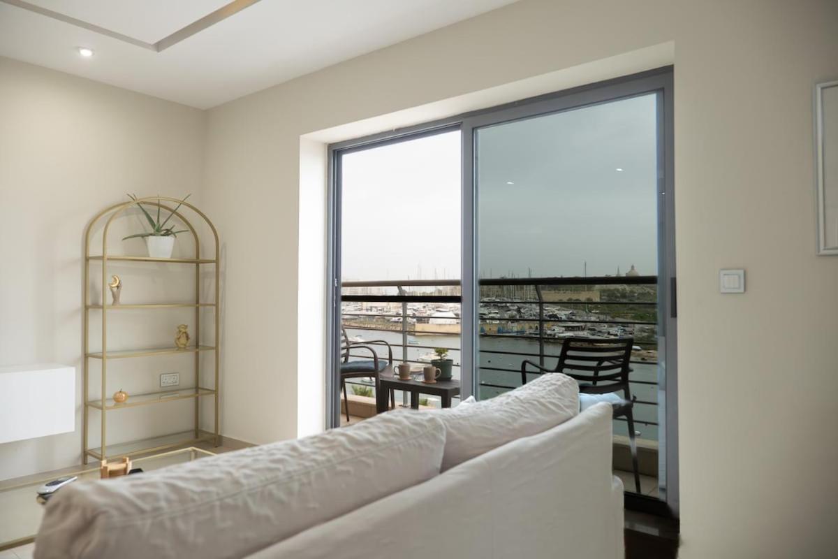 Golden Harbour - 2 Bedrooms, 2 Bathrooms 그지라 외부 사진